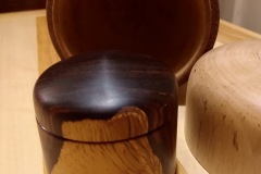 liddedBoxes2
